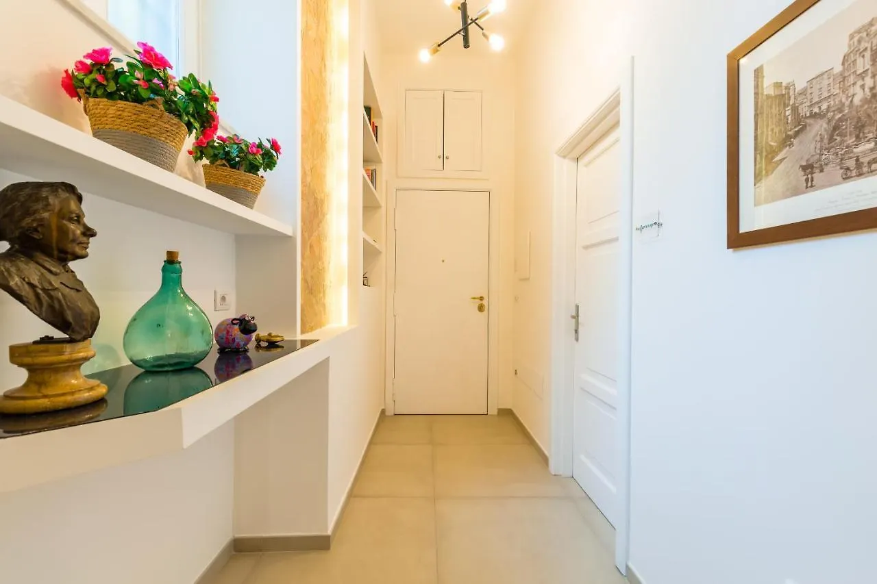 בית הארחה Residenza Partanna By Napoliapartments איטליה